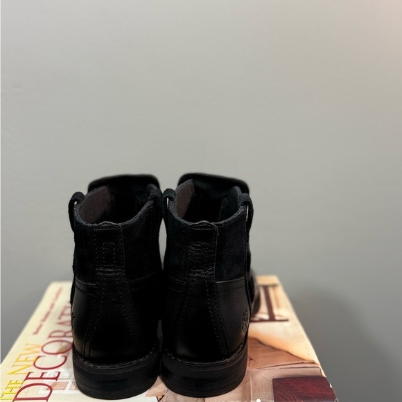 Timberland Black Leather Women’s Boots Size 6.5